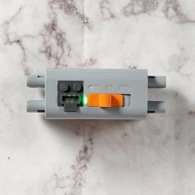 LEGO Power Functions: Battery Box 8881 - 2006 - Read Description 