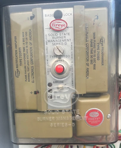 FIREYE 70D30 Chassis With 72DRT1 RECTIF FLAME AMPLIFIER and 60-1386-2 Base