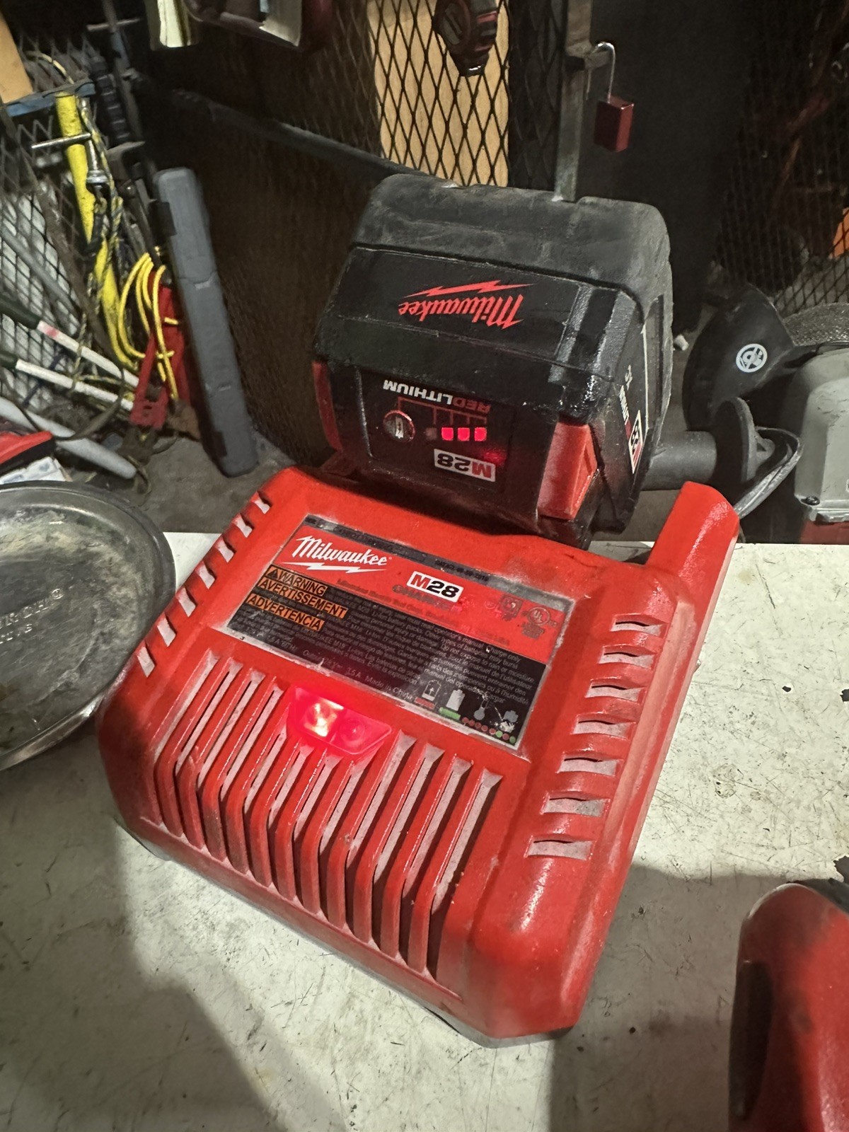 48-59-2819 For Milwaukee M28 28V Lithium-Ion Battery Charger-No Battery