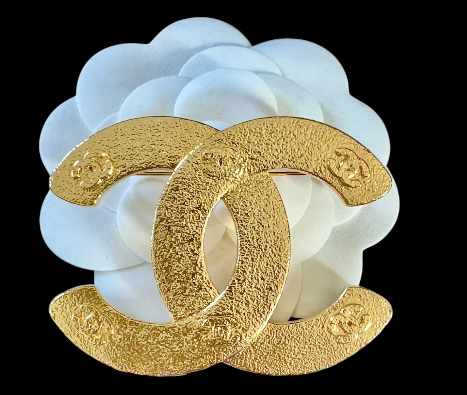  Rare Vintage Chanel Interlocking Brooch- PLS READ DESC - Reduced to clear 