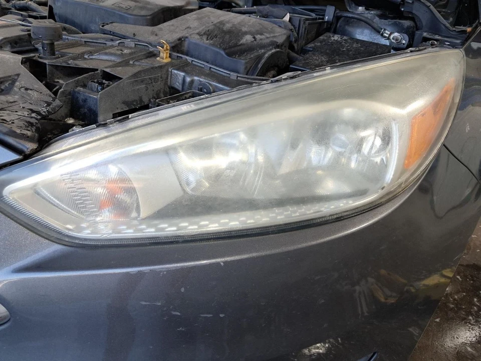 Conjunto de faros para conductor izquierdo Ford Focus 2017 fabricante de equipos originales usados 89.000 millas C25868 Foto 2 de 4