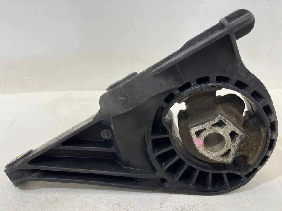 FITS 2018 - 2024 CADILLAC XT5 ACADIA BUICK BLAZER 3.6L Front Transmission Mount - Image 2 of 4