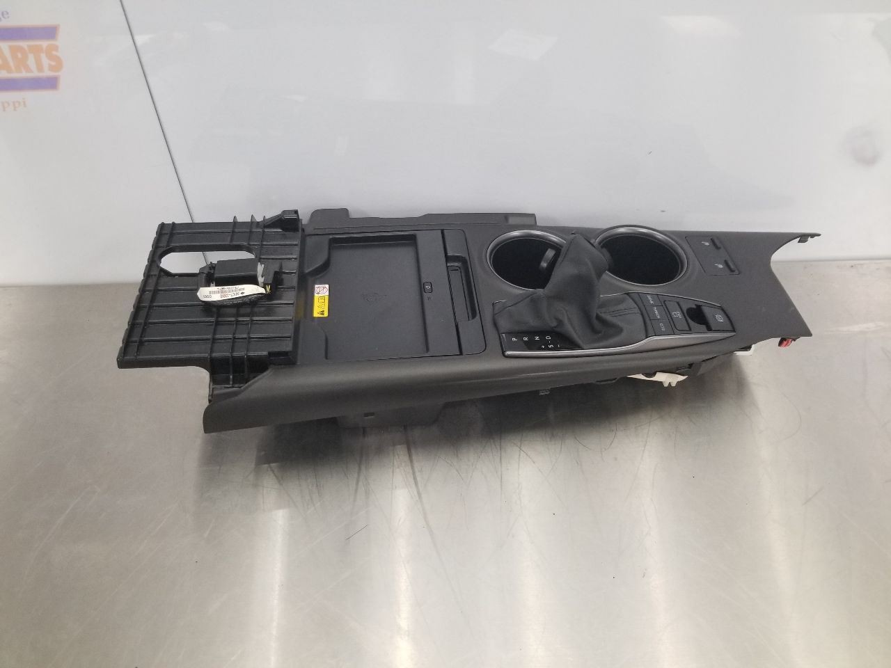 23 2023 TOYOTA CAMRY XSE FRONT CENTER FLOOR CONSOLE FINISH PANEL ONLY 