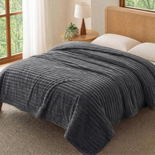 Waterproof Dog Blanket for Large Dogs Ultra-Soft Calming Cut Pile Flannel Throw