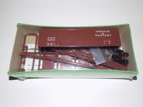 HO Bowser Kit N & W 49281 X-31a 40' Doble Puerta Techo Redondo Caja Coche #55346 | Condition: Used