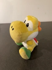 Super Mario Bros Yellow Yoshi 6” Plush Stuffed Toy Yellow Turtle - Nintendo