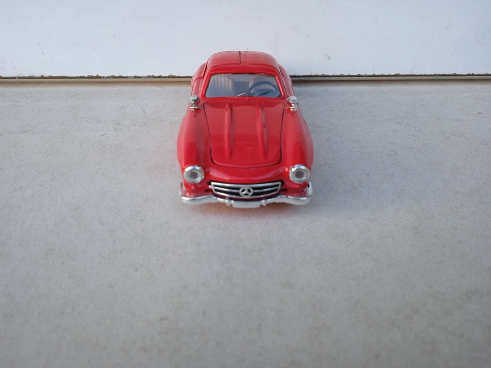 MODELLINO AUTO SOLIDO, MERCEDES 300 SL 1954 - SCALA 1:43 - ROSSA - Immagine 3 di 4