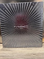 MAC Run The Show Kit Mocha Brand New Boxed