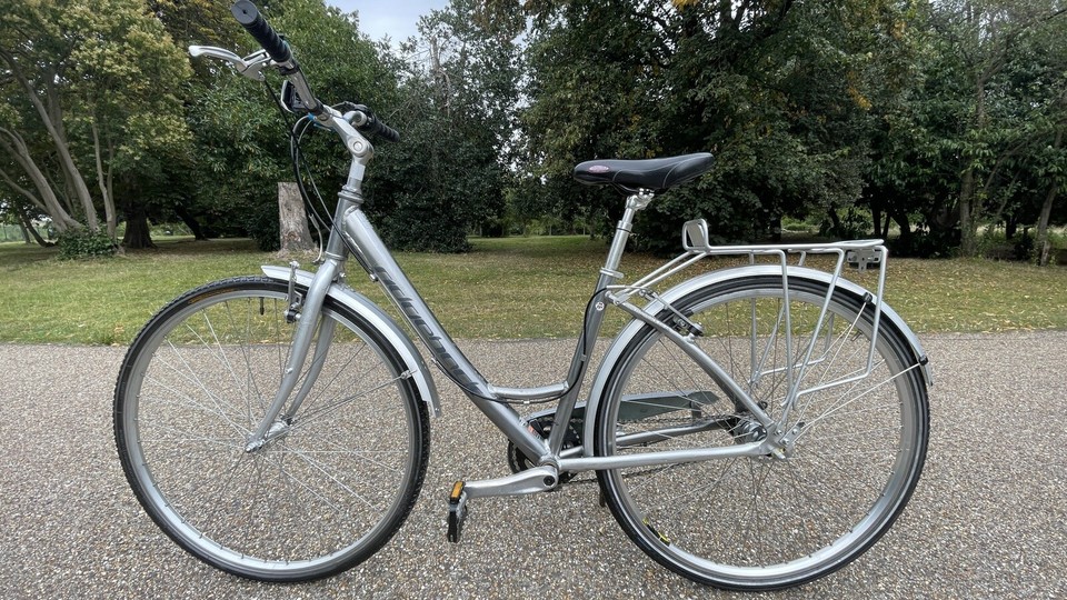 Unisex bike, Ridgeback Meteor Open Frame bike in excellent condition eBay
