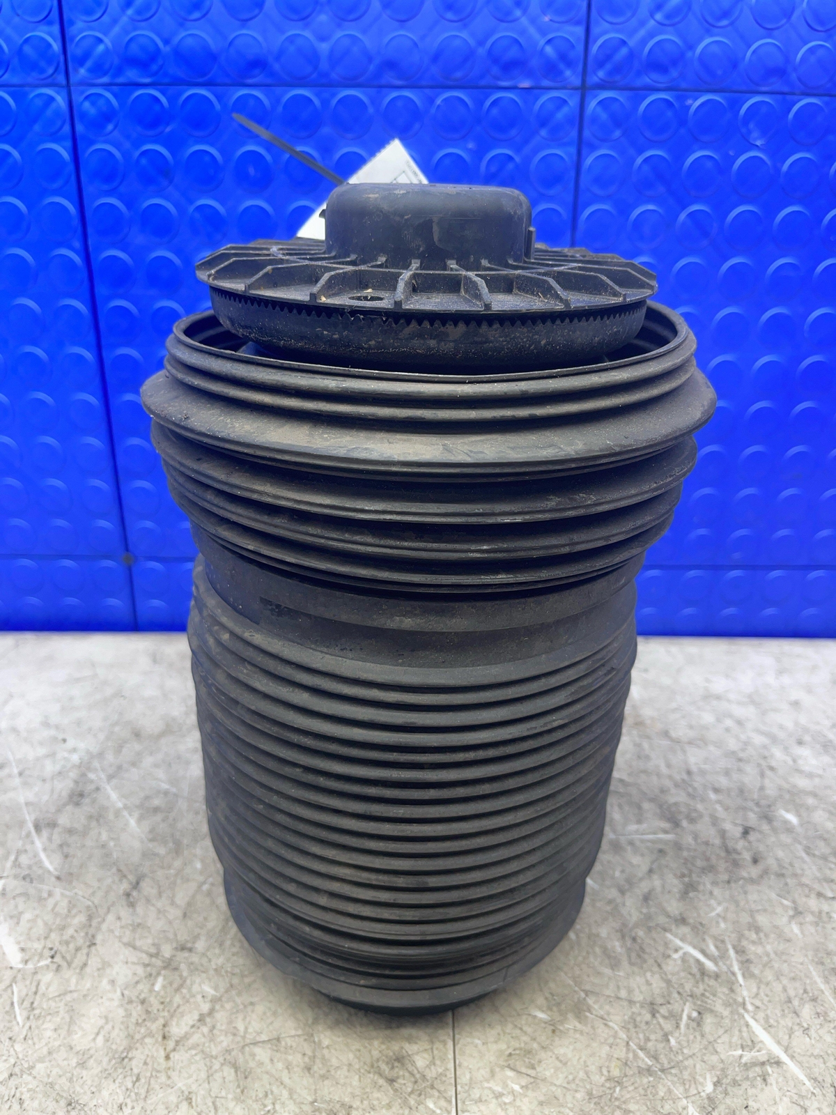 2017-2022 MASERATI LEVANTE OEM REAR RIGHT LEFT AIR SUSPENSION SPRING BOOT
