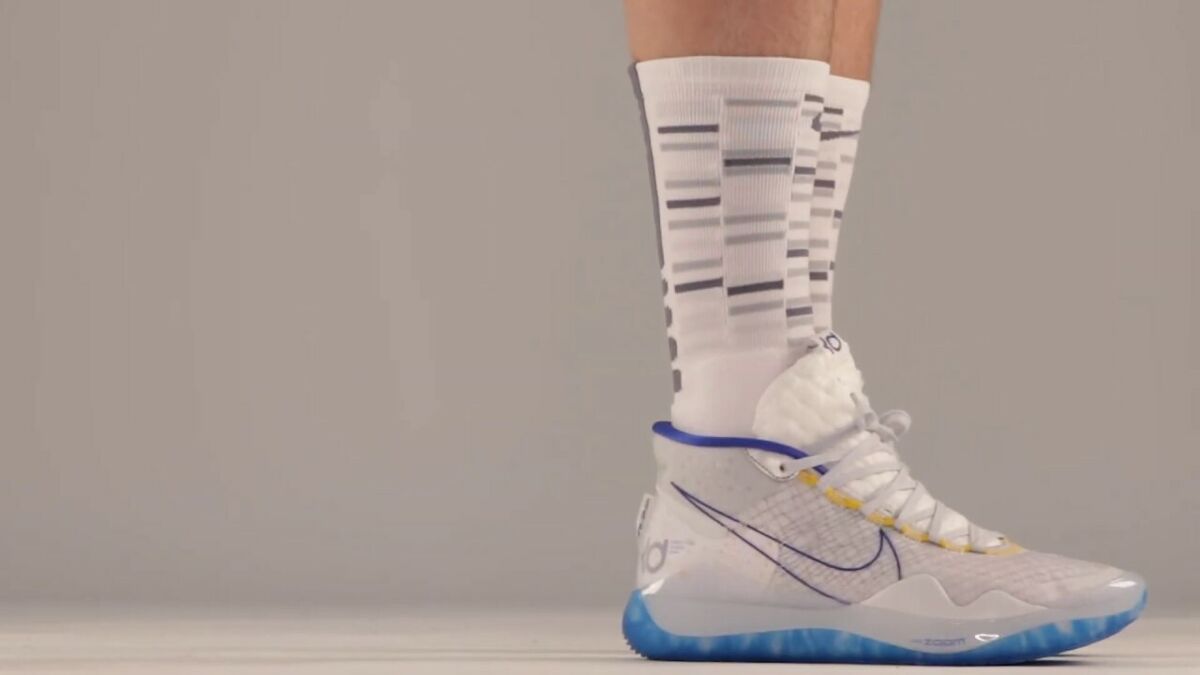 ナイキ NIKE ウォリアーズ GOLDゲームロイヤル 青 ブルーAMARILLO スニーカー 【 KD 12 WARRIORS HOME WHITE METALLIC 】 定番から最新 ナイキ NIKE ウォリアーズ GOLDゲームロイヤル 青 ブルーAMARILLO スニーカー