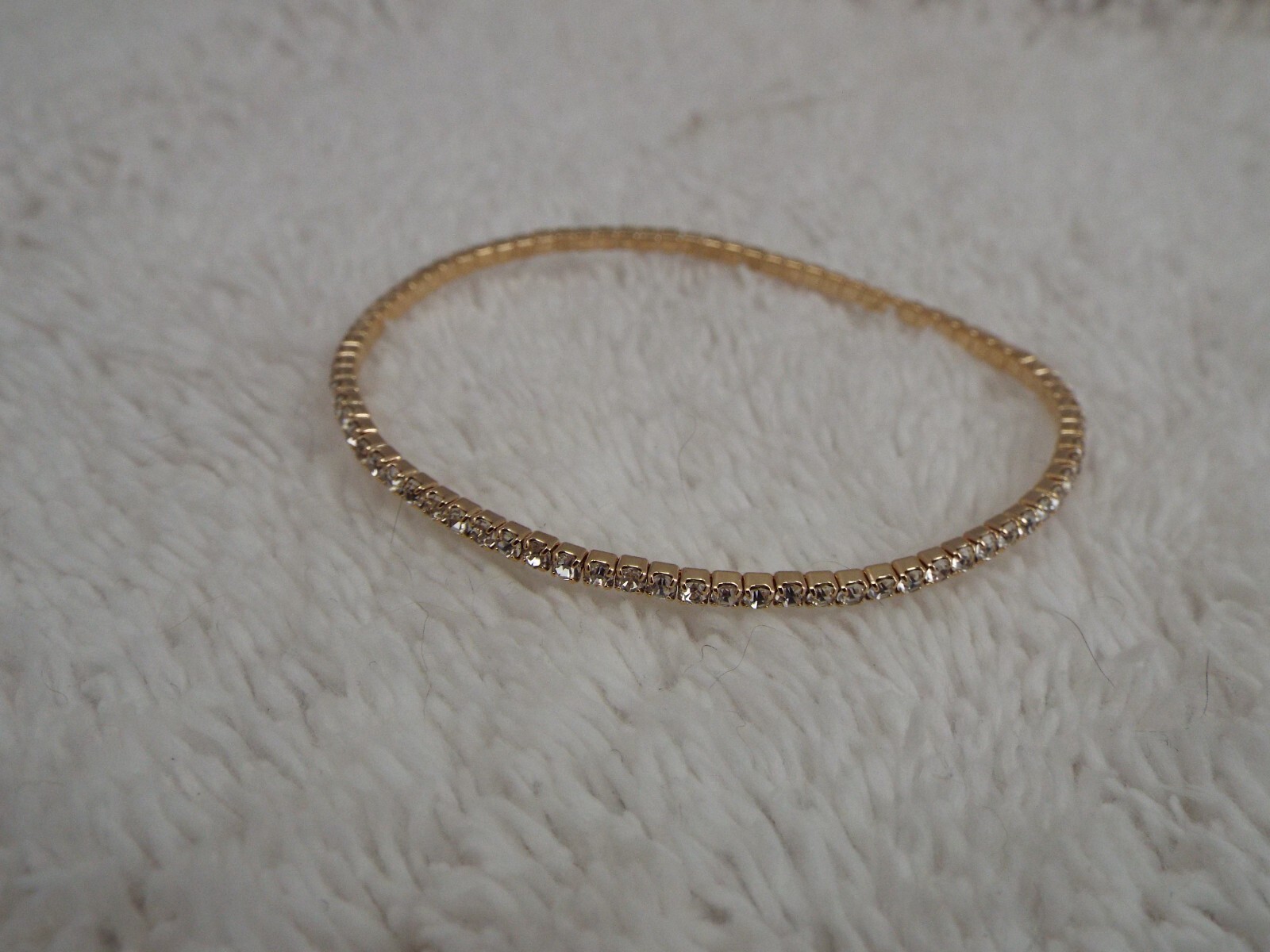 Goldtone Rhinestone Thin Stretch Bracelet (D75)