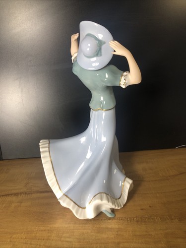 Royal Dux Bohemian Noyveau Lady Dancing Figure Teal Blue Glazed Hat CZECHIA ๐ฆ - Picture 6 of 9