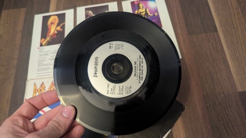 EX+ COMPLETE DEF LEPPARD 1988 Rocket 7" Vinyl Brit Pack 6 factfiles UK Edition - Picture 9 of 12