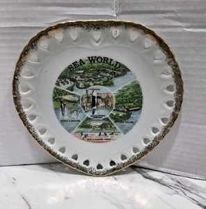 Vintage Sea World Ohio Collector's Plate Heart Shaped Japan 7" Killer Whale