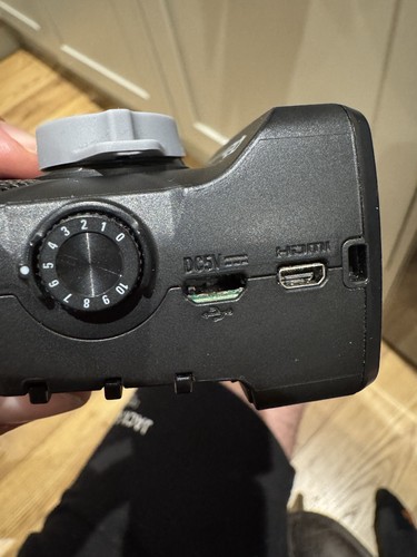 ZOOM Q2n Handy Video Recorder HD, Video with Superior Audio (Read description) - Picture 4 of 9