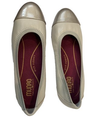 MUNRO Womens Shoes MILA Cream Size US 7M Leather Patent Arch Support New