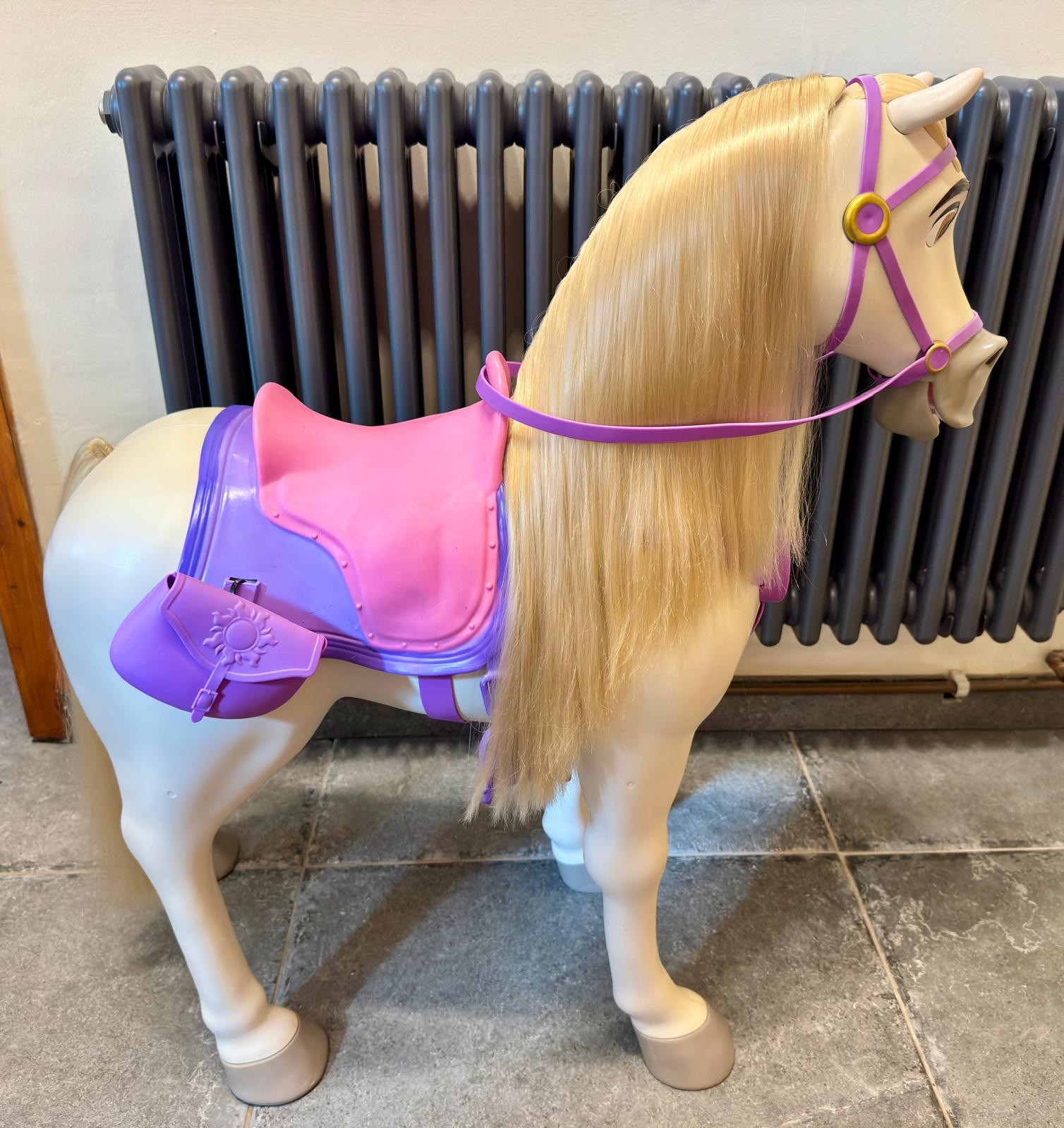 Raro Disney Playdate Maximus Cavalcata sulla mia taglia pony raperonzolo aggrovigliato