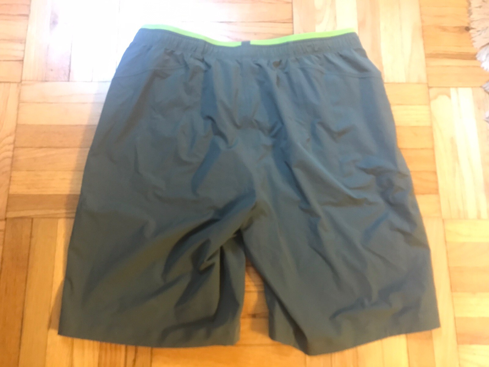 Arcteryx Aptin Shorts, Medium, Dark Green, Rare, Excellent Condition image 7
