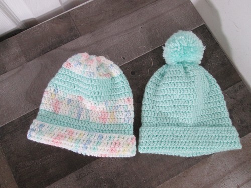 2 cappelli per bambini all'uncinetto fatti a mano / berretto da 3 a 6 mesi nuovi - Foto 6 di 10