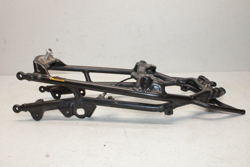 03 04 05 06 MV AGUSTA BRUTALE 750 S OEM SUBCHASIS TRASERO COLA *RECTO* Foto 2 de 4