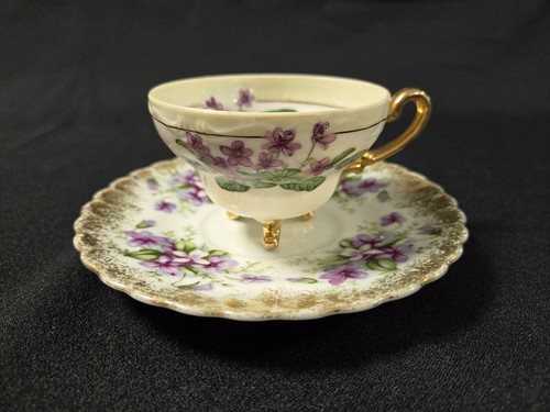 Lovely! Vintage Royal Sealy China Tea Cup & Saucer Gold Trim Violets