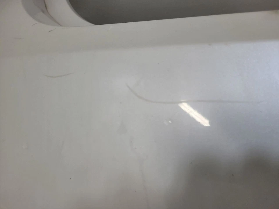 16-18 CHEVROLET MALIBU Rear Bumper Without Park Assist White 84276884  - Image 4 of 4