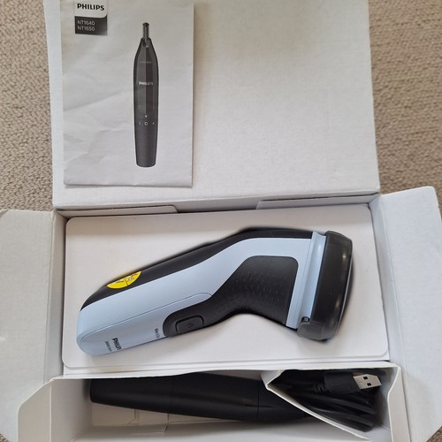 "PHILIPS" SHAVER 3000X SERIES SPECIAL EDITION  WITH NOSE TRIMMER.  UNWANTED GIFT - Bild 3 von 4