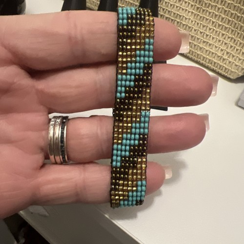 Zulu Beautiful Turquoise Beaded Bracelet Size 7