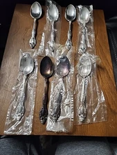 Oneida Ltd 1881 Rogers Silverplate Victorian Classic Teaspoons 8 Pcs 1973