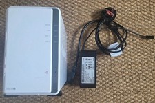 Synology DS215j NAS enclosure (white) and power supply