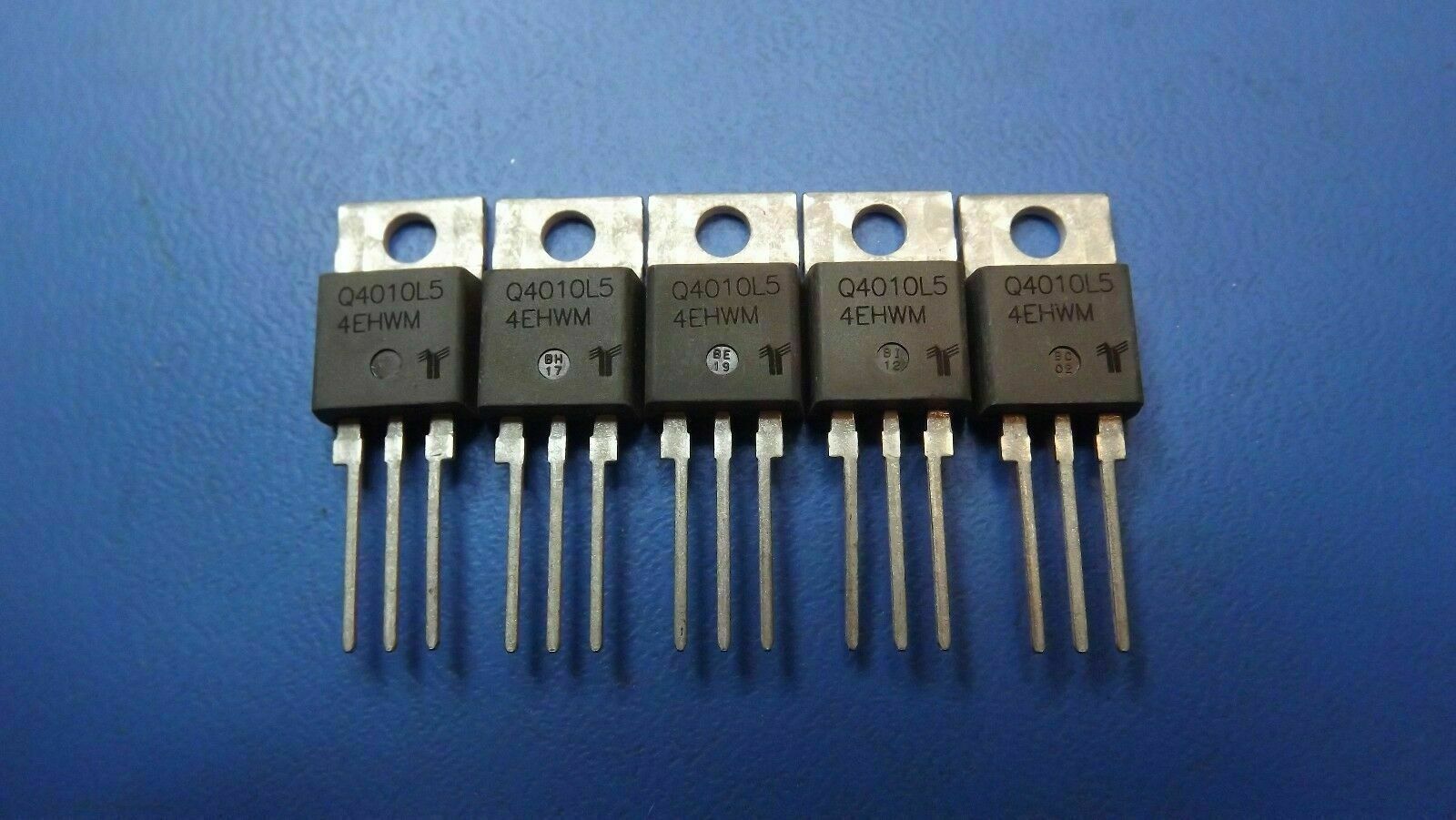 5PCS Q4010L5TP LITTELFUSE//TECCOR Triacs 400V 10A 50-50-50mA