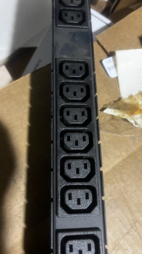 NEW Sentry Server Cabinet Power Distribution Unit CB-24V2-C20 - Picture 2 of 8