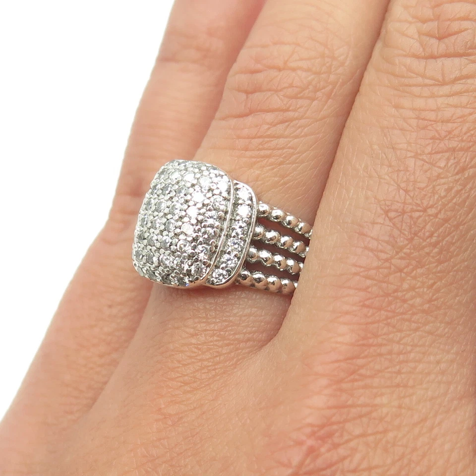 Anillo cuadrado de plata de ley 925 corte redondo C Z racimo talla 7,25 Foto 2 de 4