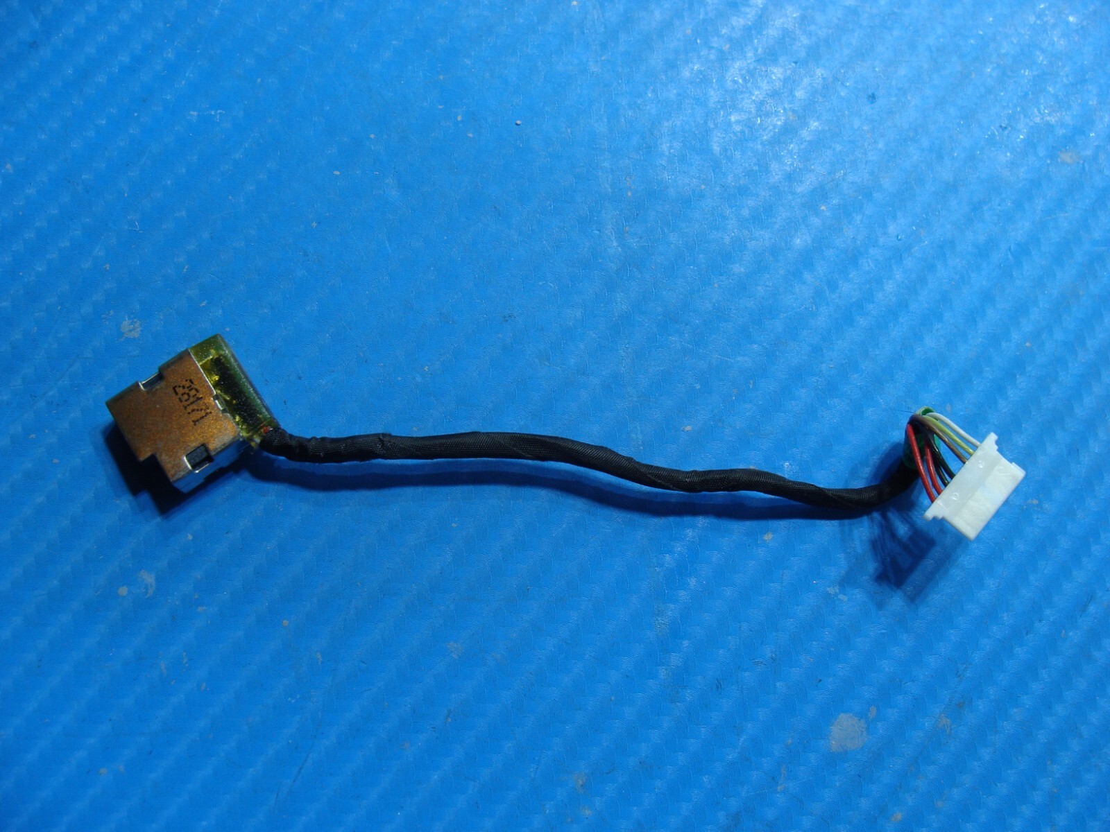 HP 15.6" 15-da0086od Genuine Laptop DC IN Power Jack w/Cable 799736-Y57
