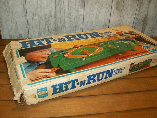 1976 Ideal Hit N Run Pinball Game Baseball  Box Player Works-Missing 1 player - Picture 1 of 9