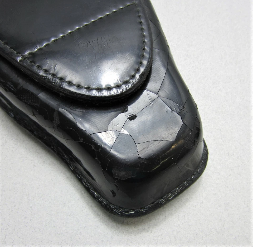 Safariland Handcuff Holders Qty 2 - Image 4 of 4