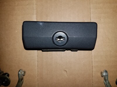 90-95 BMW E34 525i 530i 540i DRIVER PASSENGER DOOR HANDLE LOCK