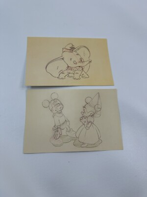 (2) DUMBO THE FLYING ELEPHANT~DRAWN TO GREATNESS~+ MICKEY & MINNIE POSTCARDS