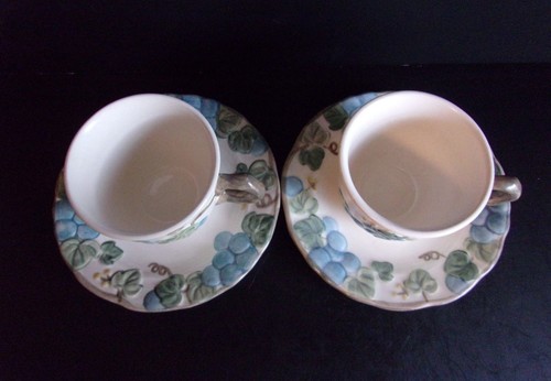 METLOX POPPYTRAIL POTTERY SCULPTURED GRAPE PATTERN CUP AND SAUCER - SET OF 2 - Picture 3 of 4