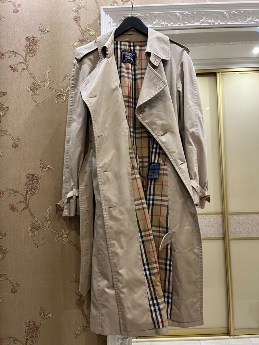 Burberry's Vintage Unisex Beige Nova Check Lining Trench Burberry's Vintage Unisex Beige Nova Check Lining Trench