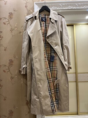 Burberry's Vintage Unisex Beige Nova Check Lining Trench Burberry's Vintage Unisex Beige Nova Check Lining Trench