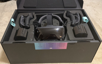 Used/Repackaged Valve Index PC VR headset.