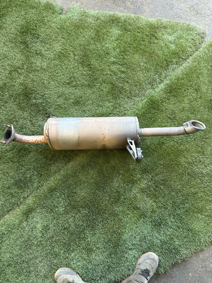 Silenciador de escape trasero Hyundai Accent 2014 2017 sedán 1,6 L 287101R220 OEM 231784 Foto 4 de 4