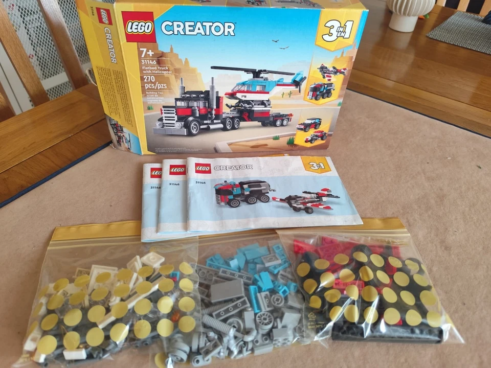 LEGO Creator 31146 Flatbed Truck with Helicopter, photo 2 of 4
