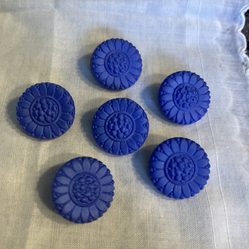 Vintage  6 Blue Flower  3/4" Czech Glass Buttons Lot Bcd-53A