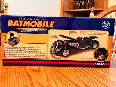 BATMOBILE 1/18スケール Corgi Batman BATMOBILE Corgi DC Comics 1940s 1:18 Diecast Model 77606 In