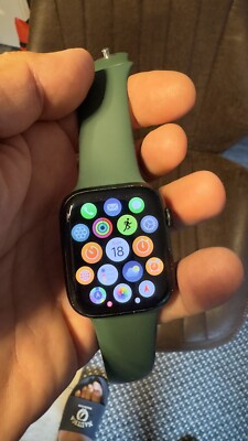 Apple Watch Series 7 45mm Grün Aluminiumgehäuse mit Sportarmband - Klee...