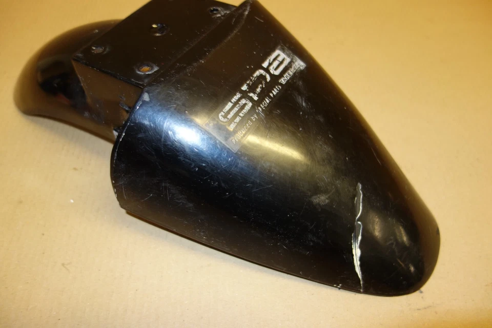 Guardabarros delantero Suzuki Rgv250 rgv 250 vj21 cuadro carrocería dañado Foto 4 de 4