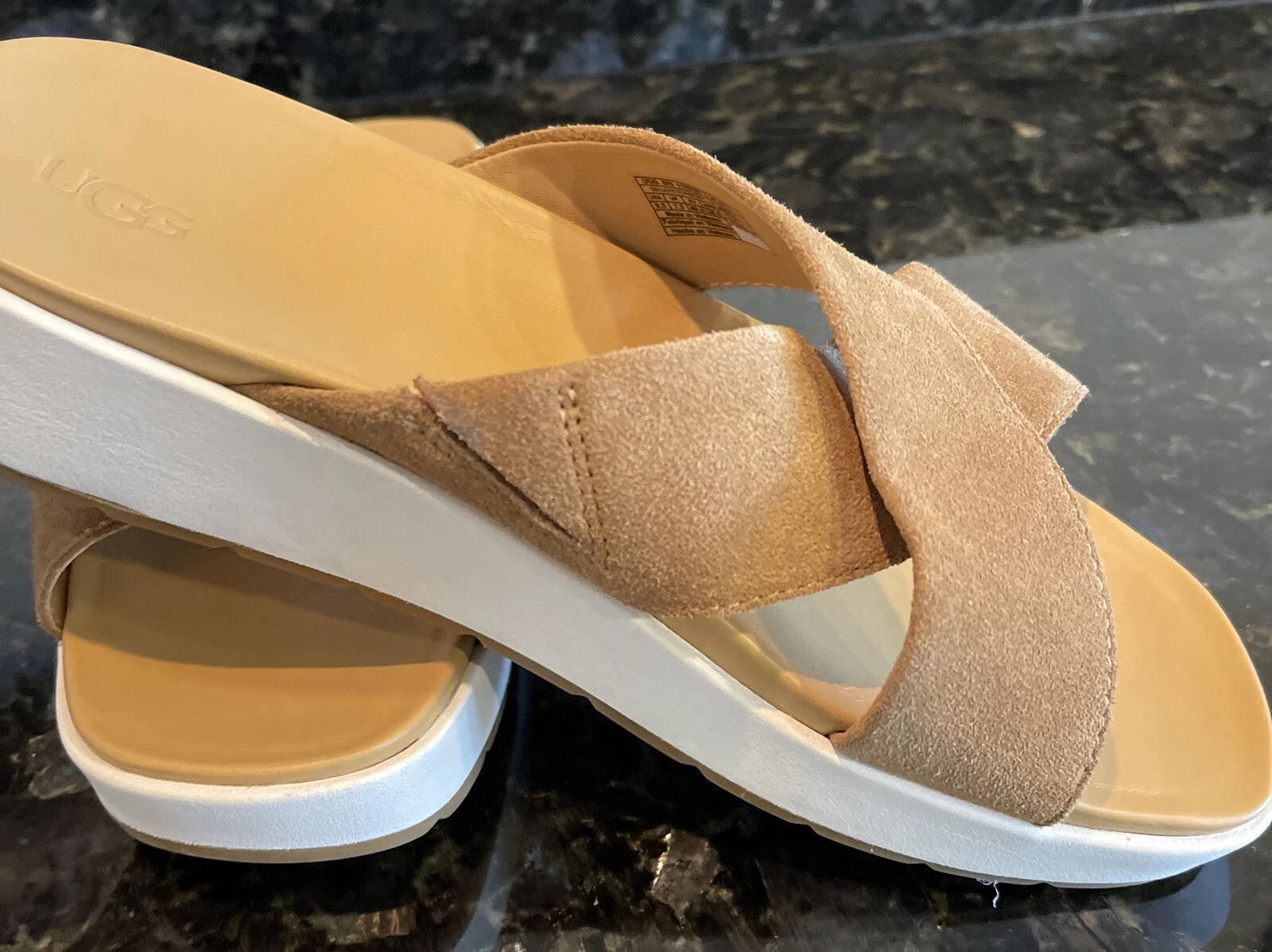 UGG Emily Sandals Chestnut Women's Sandals Brown SLIP ON SIZE 9.5 NEW W BOX